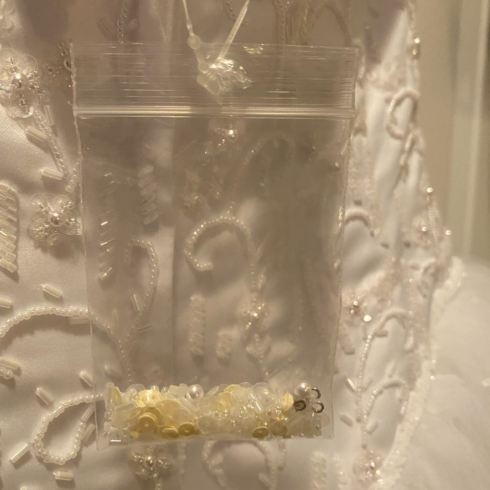 David's Bridal White Strapless Tulle Ball Gown - Picture 9 of 9